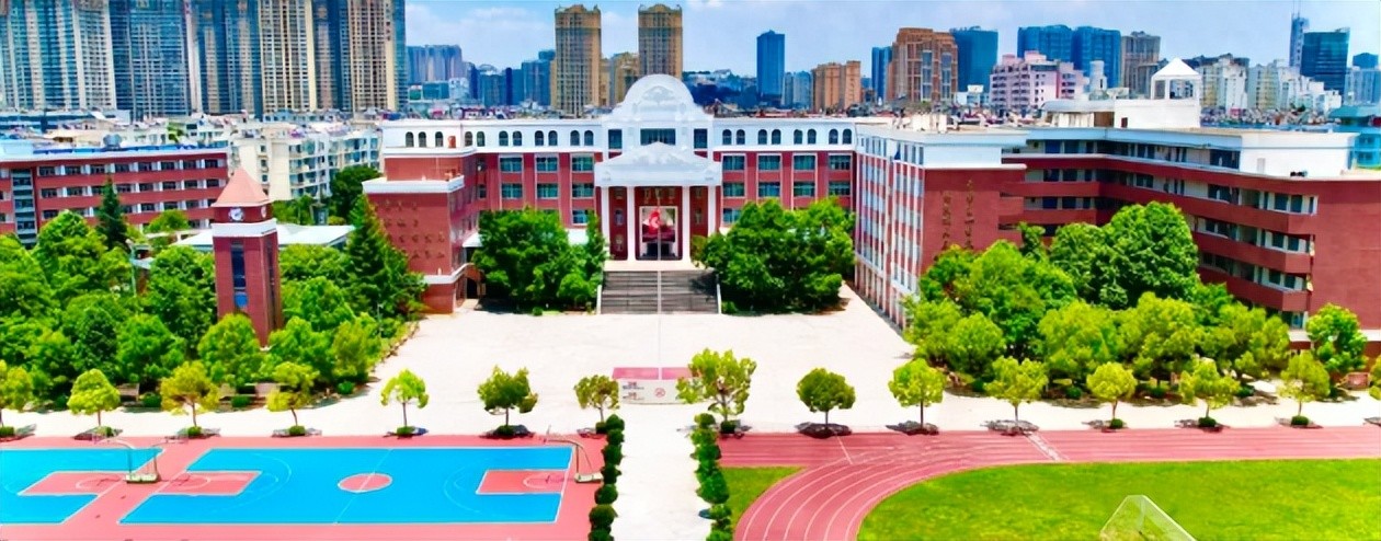 高考复读选昆明高新实验学校 小班分层教学提分快